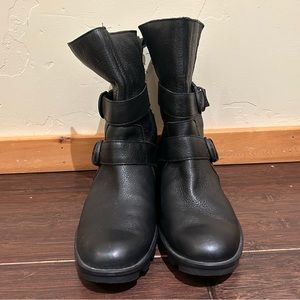 Sorel Boots - Women’s 10